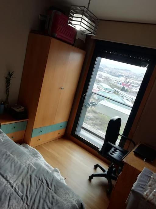 Habitacion En Piso Compartido Cerca De Playa De Samil Vigo Exterior foto