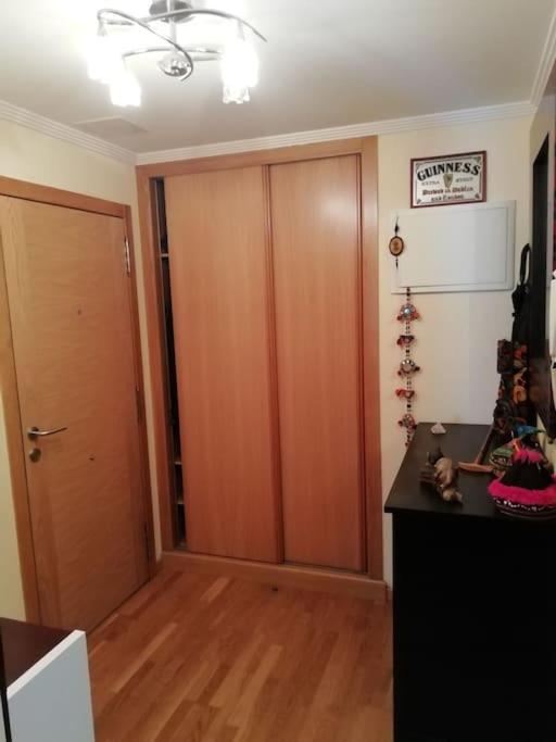 Habitacion En Piso Compartido Cerca De Playa De Samil Vigo Exterior foto
