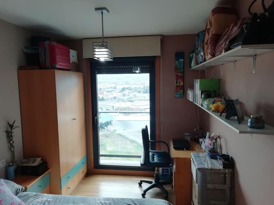 Habitacion En Piso Compartido Cerca De Playa De Samil Vigo Exterior foto