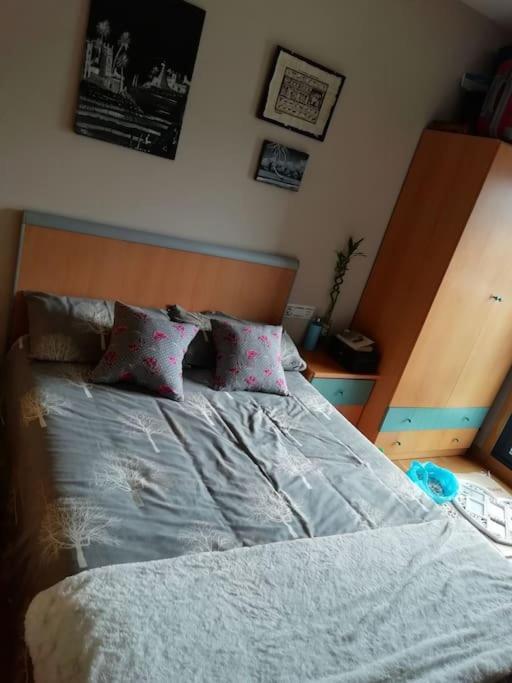Habitacion En Piso Compartido Cerca De Playa De Samil Vigo Exterior foto