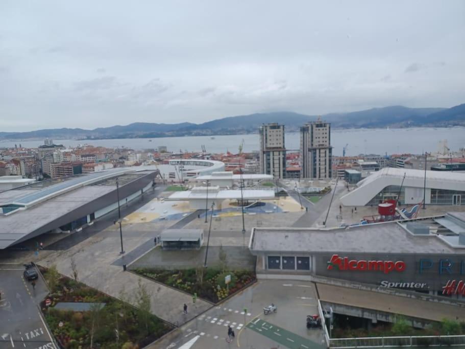 Habitacion En Piso Compartido Cerca De Playa De Samil Vigo Exterior foto